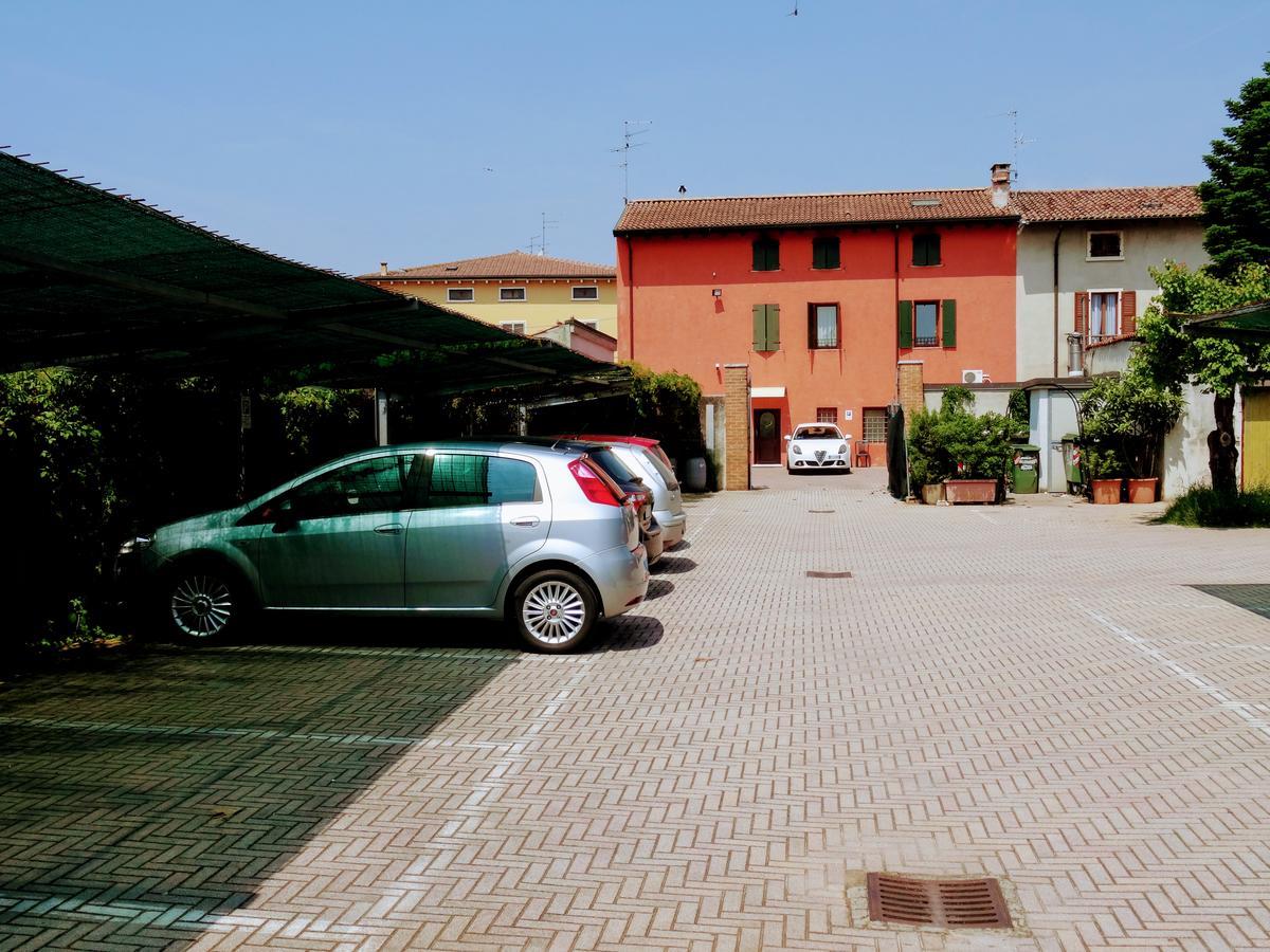 Residenza Il Giglio Bed & Breakfast Mozzecane Exterior photo